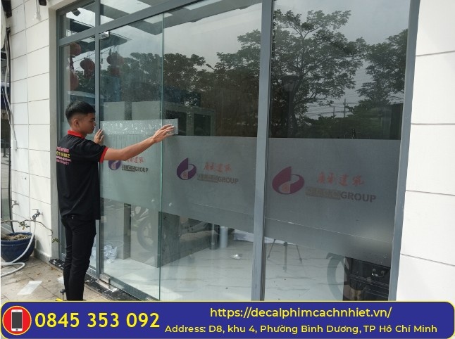 thi cong chuyen nghiep decal mo khu Eco Xuan Thuan An binh duong.jpg